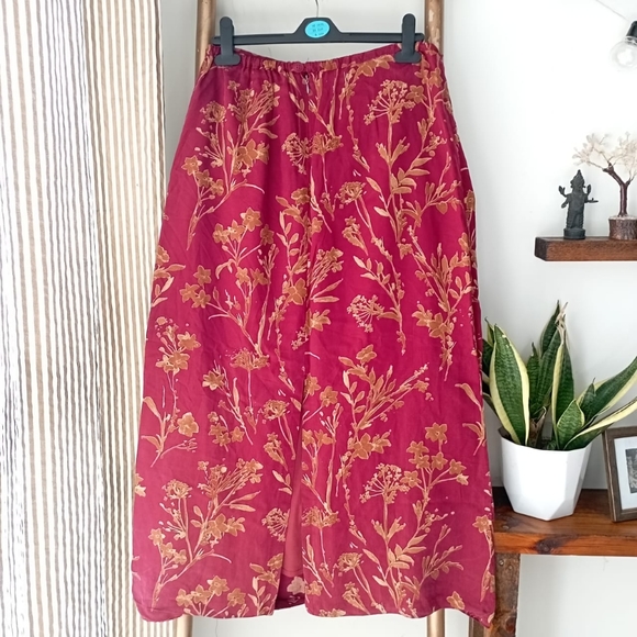 Luxury Spanish Brand Retro Red Maxi Skirt - Picture 9 of 11